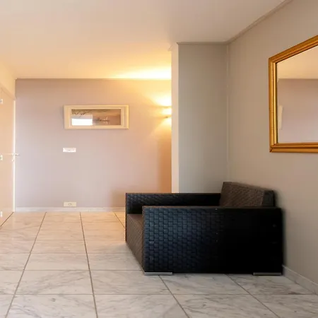 Spacious With Terrace * Middelkerke