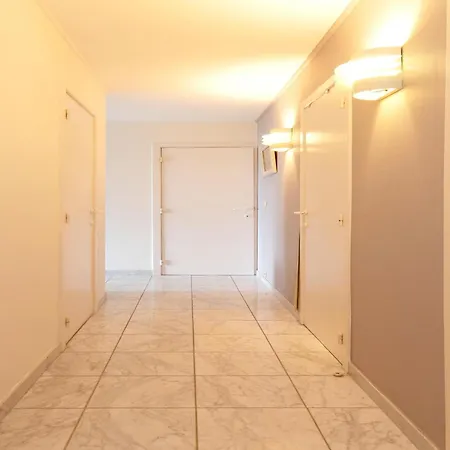 Apartment Spacious With Terrace Middelkerke